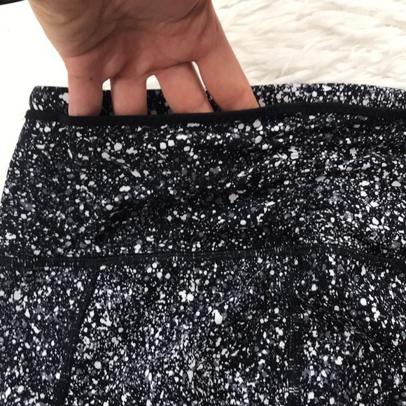 Lululemon Outrun 17" Crop Splatter White Black - Picture 10 of 10